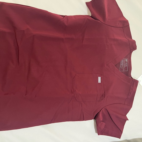 Men’s Figs Maroon Scrub set - Picture 4 of 6